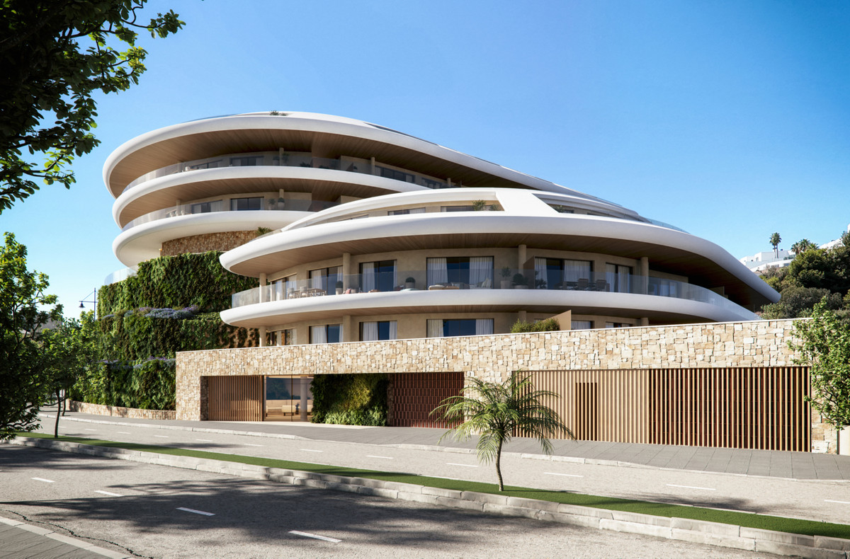 Lujo mediterráneo: Su hogar en Fuengirola