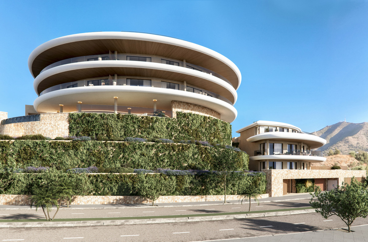 Lujo mediterráneo: Su hogar en Fuengirola