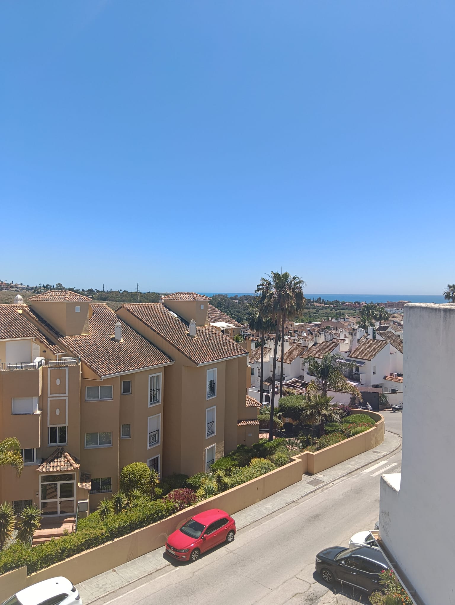 Vistas panorámicas al Mediterráneo y diseño de vanguardia en un rincón de exclusividad