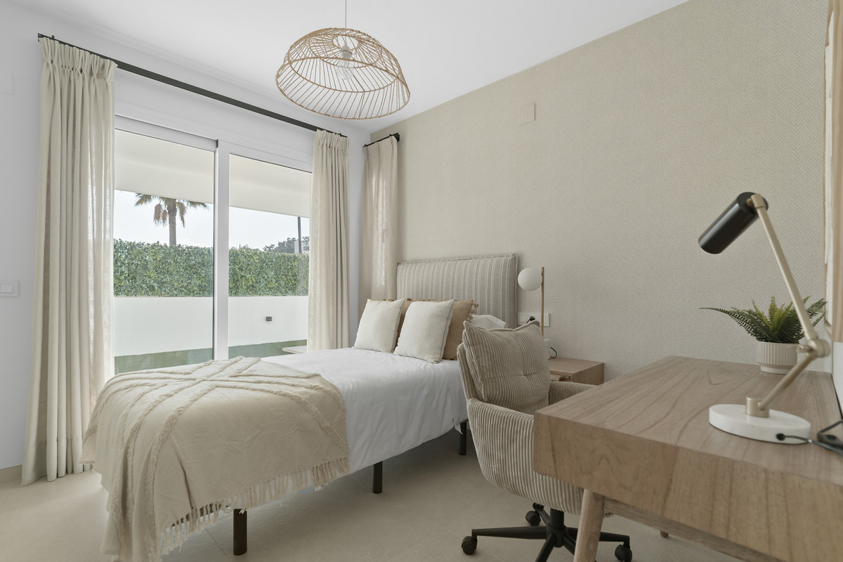 Lujo y vistas en Mijas: Su paraíso mediterráneo, Villas de lujo en Mijas, Málaga. Disfruta de vistas al Mediterráneo, terrazas amplias y un estilo de vida excepcional. ¡Tu oasis andaluz te espera!