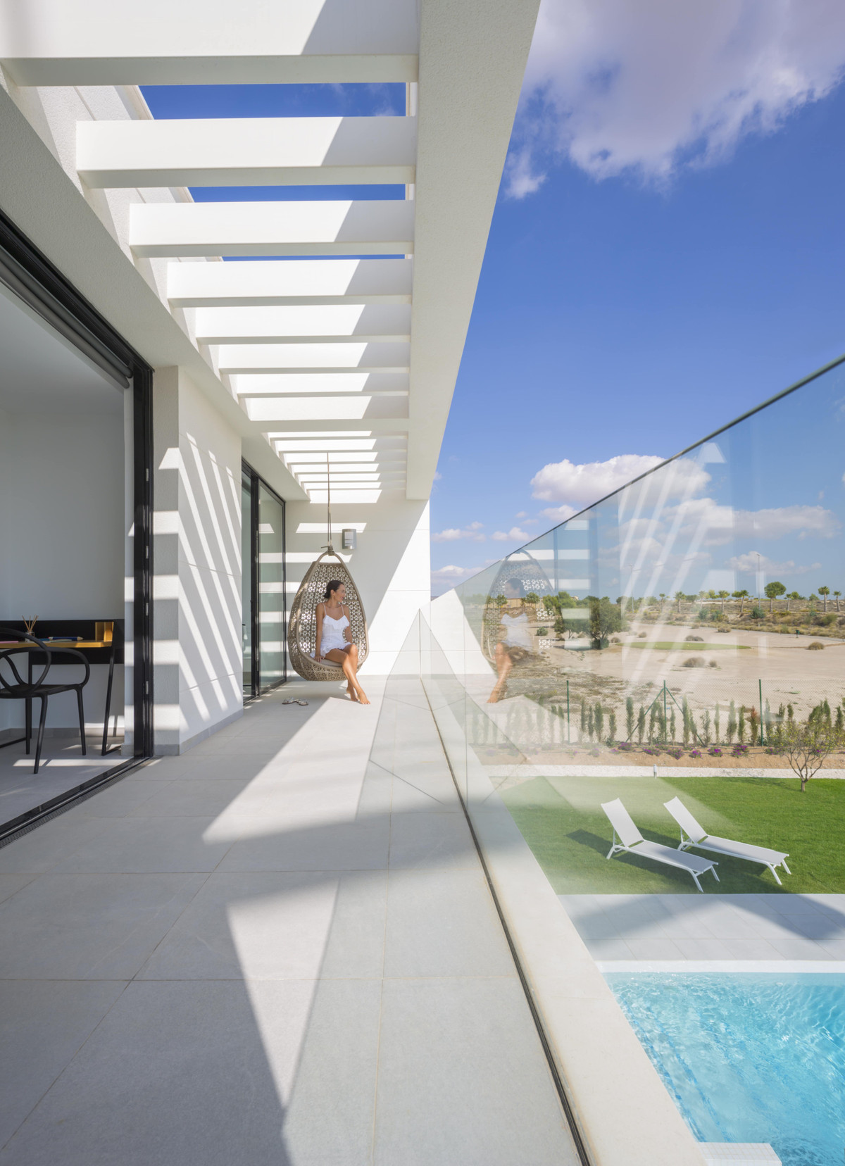 Villa de lujo en Murcia: Diseño y Naturaleza, Villas de lujo en San Javier, Murcia. Diseño vanguardista, vistas únicas y estilo de vida exclusivo. ¡Crea tu villa a medida!