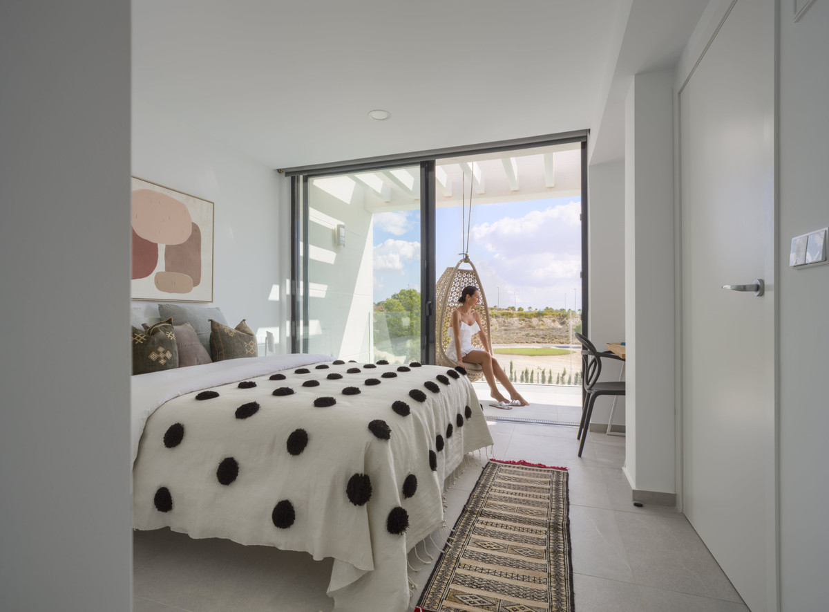 Villa de lujo en Murcia: Diseño y Naturaleza, Villas de lujo en San Javier, Murcia. Diseño vanguardista, vistas únicas y estilo de vida exclusivo. ¡Crea tu villa a medida!