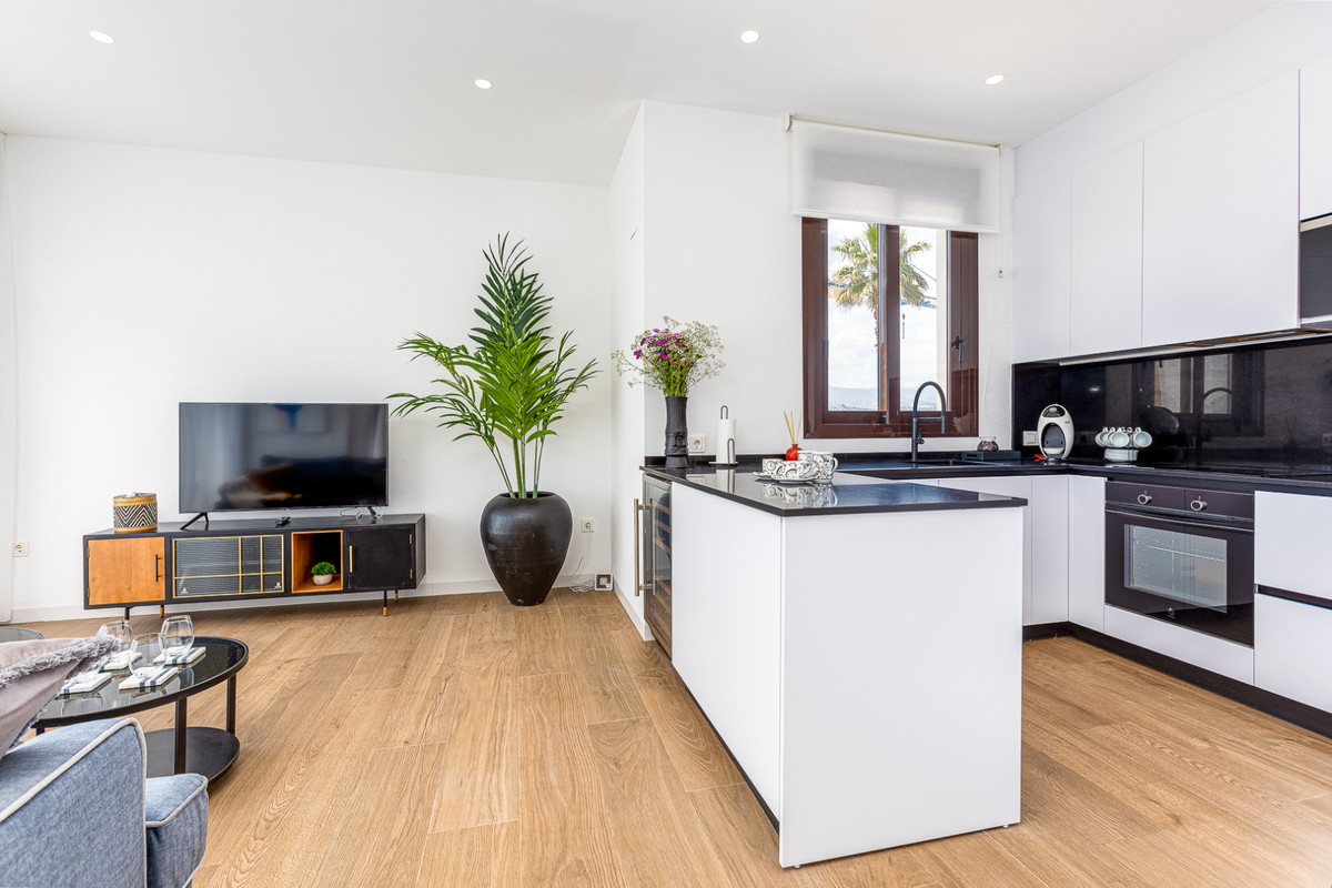 Villa de lujo en Finestrat: Vistas únicas, Villas exclusivas en Finestrat, Alicante. Vistas al mar y montaña. Diseño moderno, piscina privada. ¡Su paraíso en la Costa Blanca!