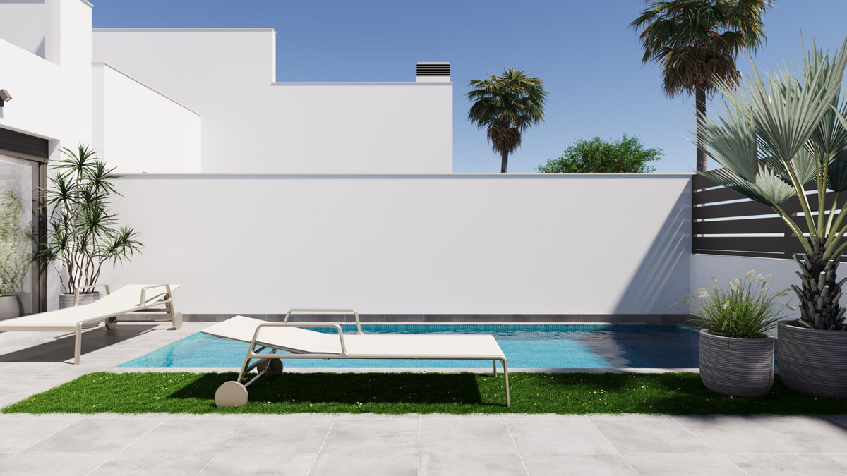 Villa de lujo en Murcia: ¡Su oasis le espera!, Villas adosadas en Roldán, Murcia. 2 hab, 2 baños, piscina privada, solárium. ¡Listo para vivir! Cerca de playas y golf.