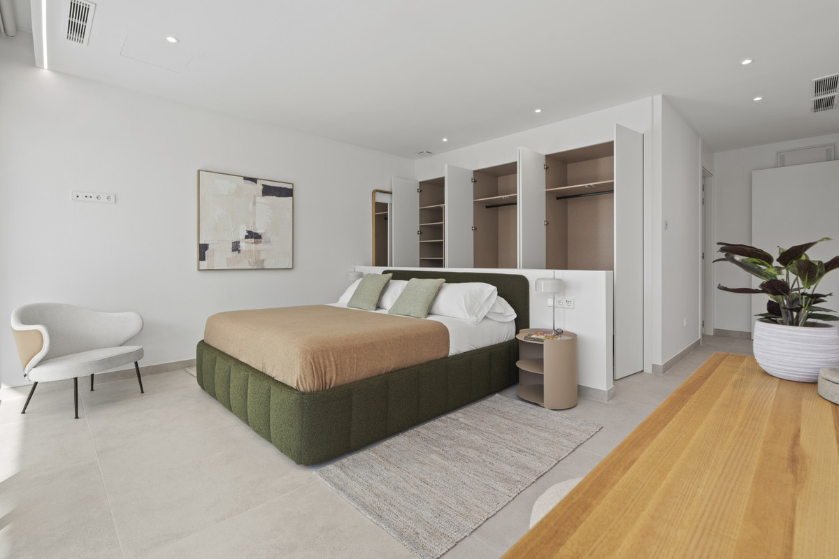 Lujo en Benidorm: Villas con vistas panorámicas, Villas de lujo en Benidorm, Alicante. Vistas panorámicas, privacidad y diseño exclusivo. 3-4 dormitorios, piscina y jardines. ¡Oportunidad única!