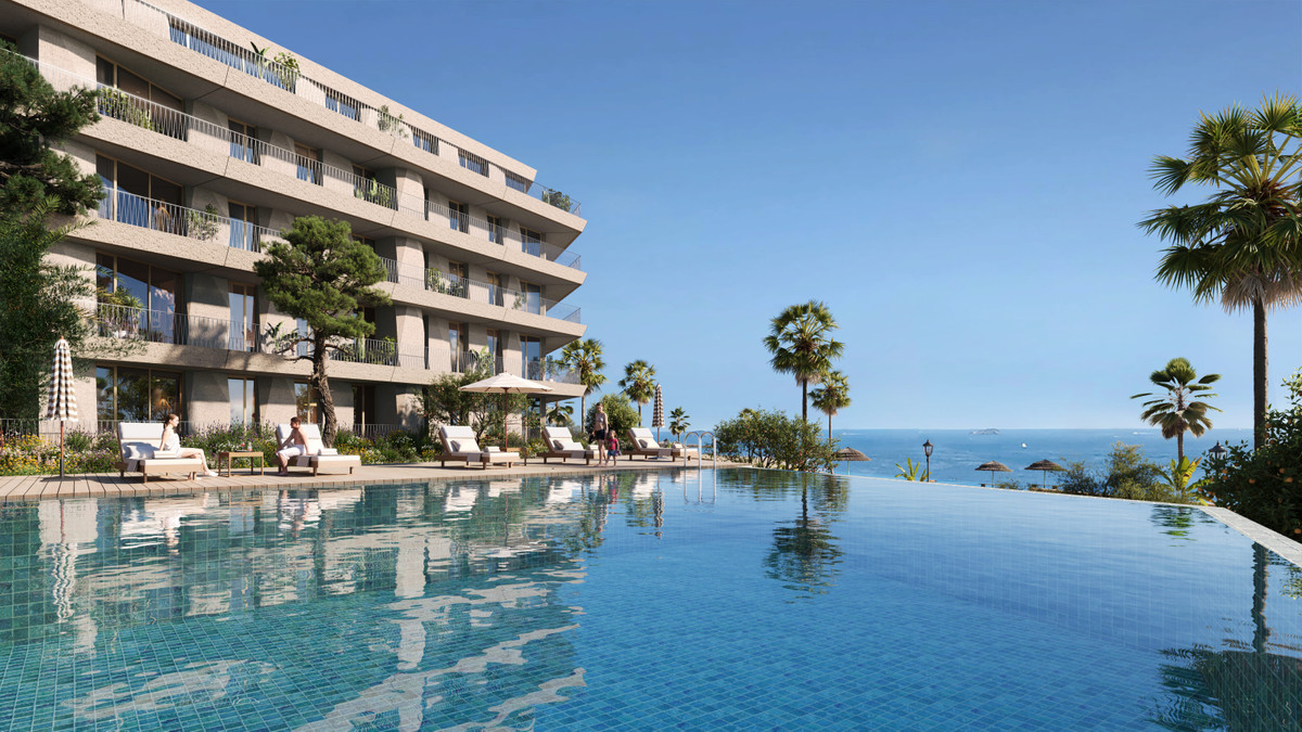 propiedad, Exclusivos apartamentos en primera línea de playa en Manilva, Málaga. Vistas al Mediterráneo, junto al Castillo de la Duquesa. Obra nueva de lujo.