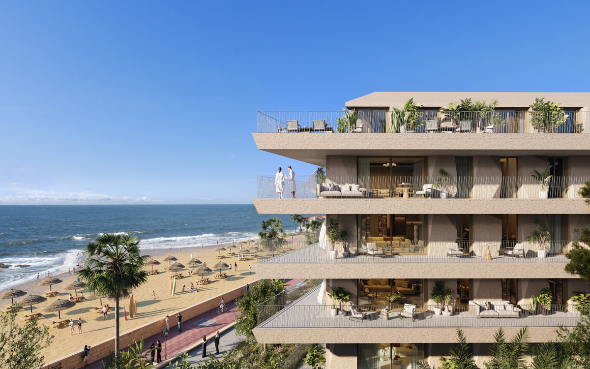 propiedad, Exclusivos apartamentos en primera línea de playa en Manilva, Málaga. Vistas al Mediterráneo, junto al Castillo de la Duquesa. Obra nueva de lujo.