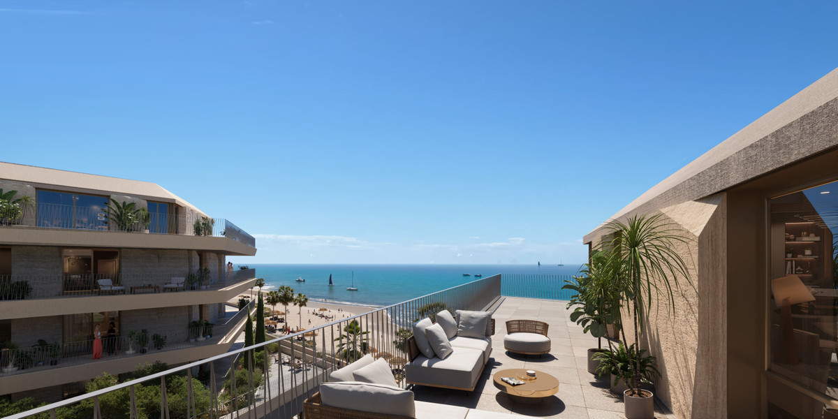 propiedad, Exclusivos apartamentos en primera línea de playa en Manilva, Málaga. Vistas al Mediterráneo, junto al Castillo de la Duquesa. Obra nueva de lujo.