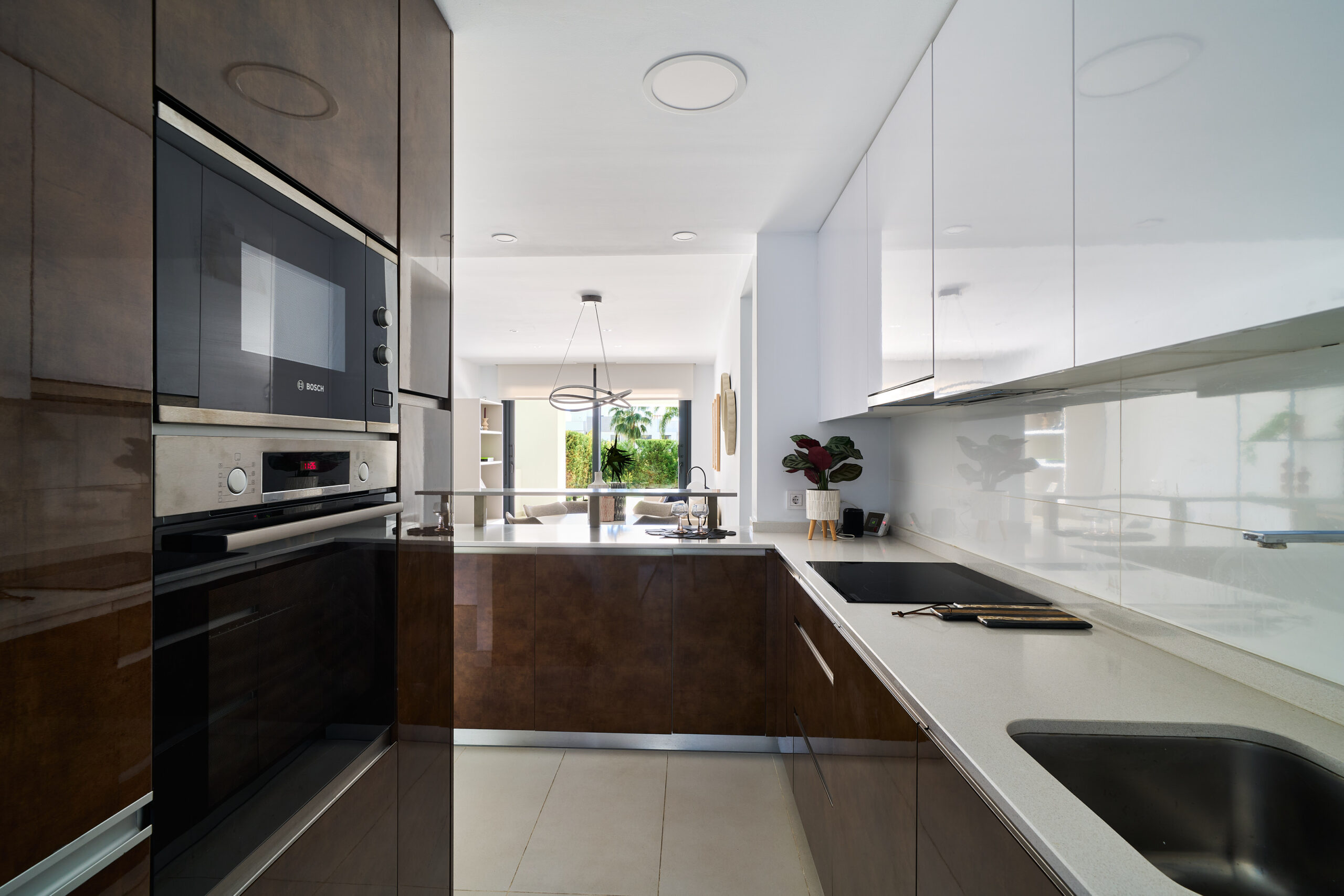 Elegancia contemporánea y tranquilidad en la Nueva Milla de Oro, Estepona