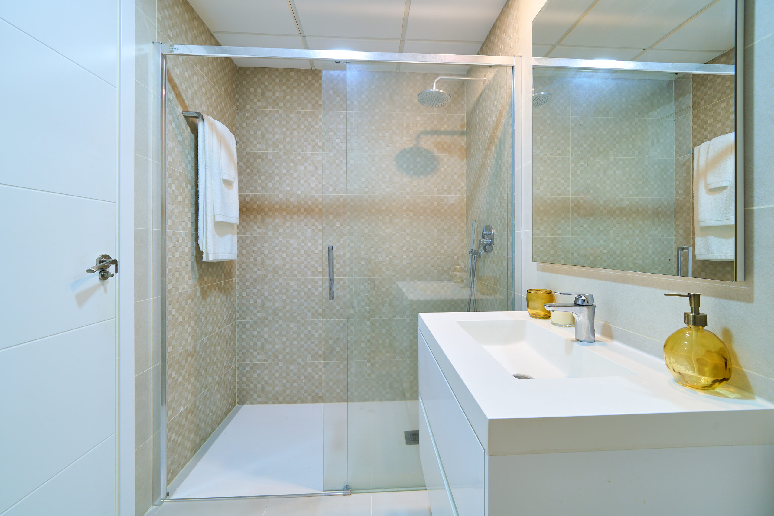 Elegancia contemporánea y tranquilidad en la Nueva Milla de Oro, Estepona