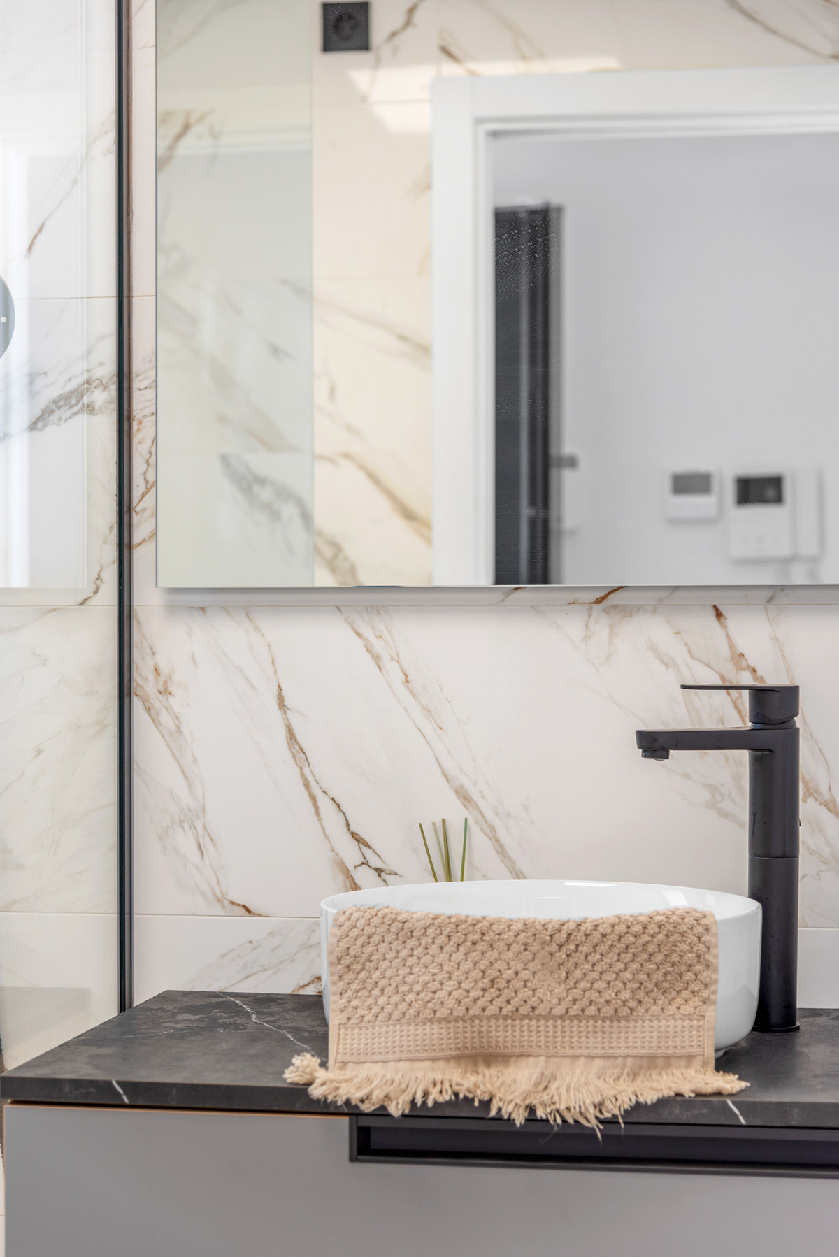 Tu oasis mediterráneo en Guardamar: ¡Vive el lujo!, Apartamentos de ensueño en El Raso, Guardamar. Piscina, spa, garaje. ¡Vive el Mediterráneo con estilo y confort!