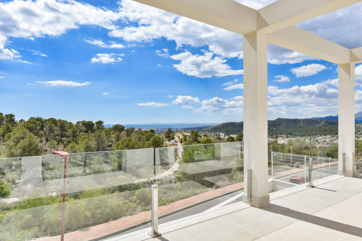 Finestrat Luxury: Villa exclusiva con piscina, Lujosa villa de obra nueva en Finestrat, Alicante. 7 dormitorios, piscina semiolímpica, spa. ¡Inversión de lujo en Costa Blanca!