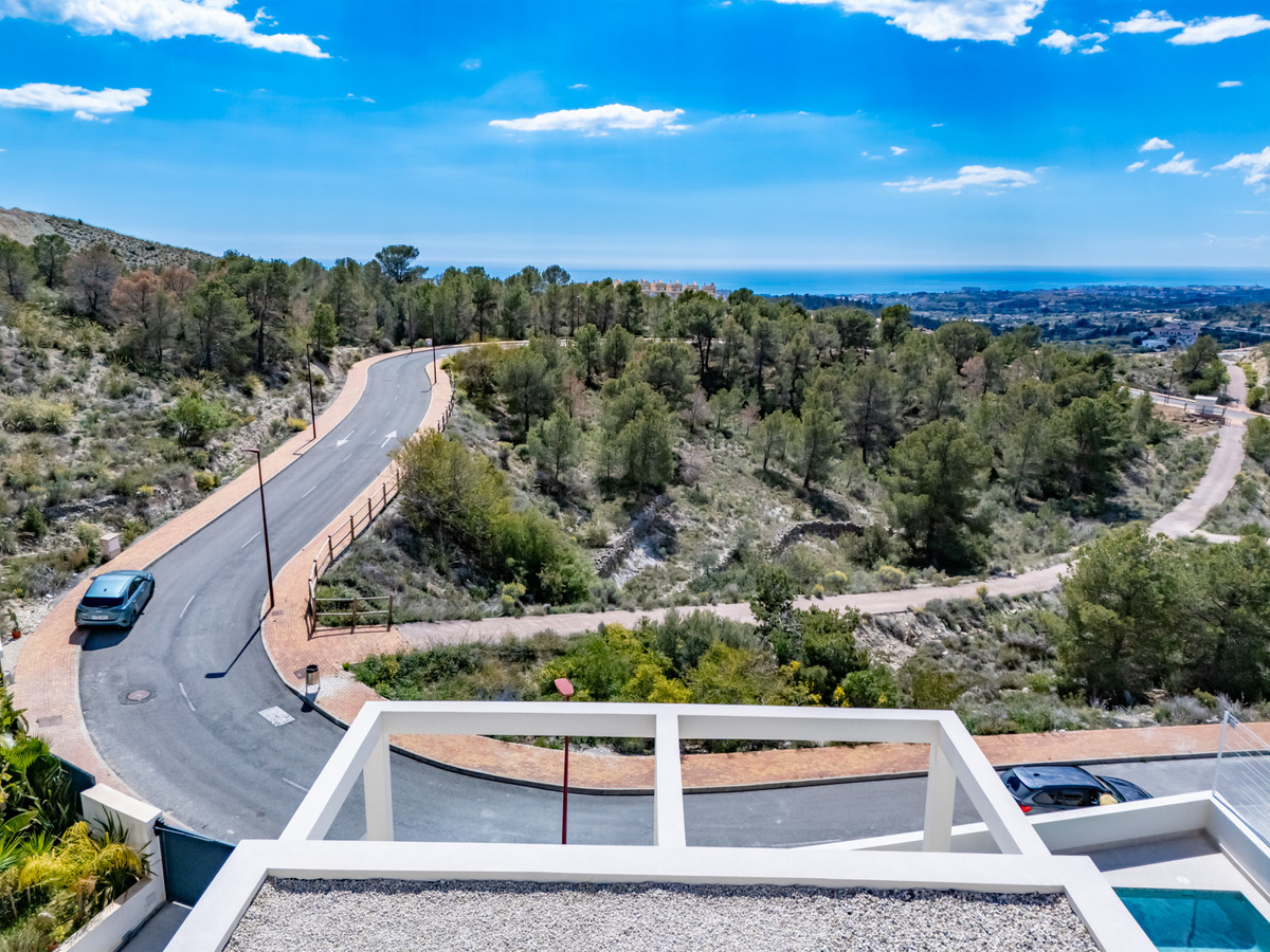 Finestrat Luxury: Villa exclusiva con piscina, Lujosa villa de obra nueva en Finestrat, Alicante. 7 dormitorios, piscina semiolímpica, spa. ¡Inversión de lujo en Costa Blanca!