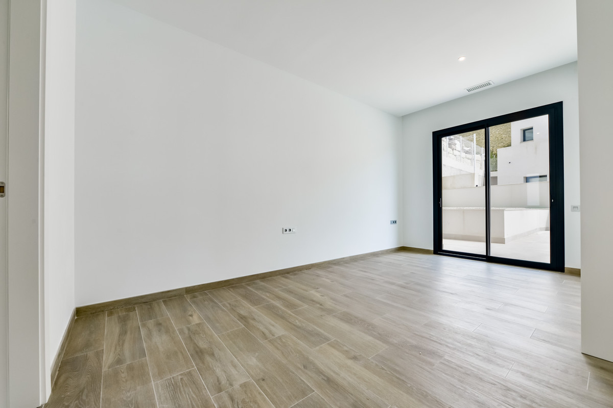 Finestrat Luxury: Villa exclusiva con piscina, Lujosa villa de obra nueva en Finestrat, Alicante. 7 dormitorios, piscina semiolímpica, spa. ¡Inversión de lujo en Costa Blanca!