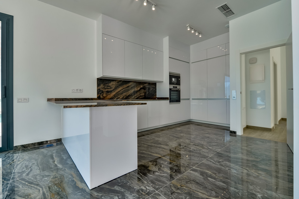 Finestrat Luxury: Villa exclusiva con piscina, Lujosa villa de obra nueva en Finestrat, Alicante. 7 dormitorios, piscina semiolímpica, spa. ¡Inversión de lujo en Costa Blanca!
