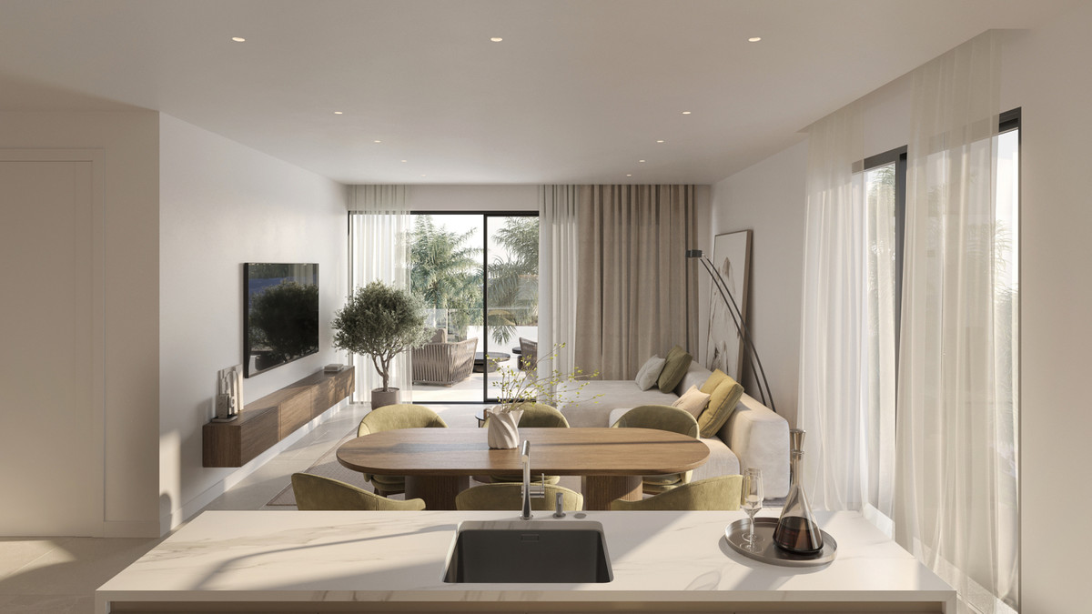 Lujo mediterráneo: vistas al mar y al campo de golf en Estepona, Apartamentos de ensueño en Estepona. Vistas al mar, golf y montaña. Zonas comunes, piscina. Cerca de servicios y centro histórico. ¡Oportunidad única!