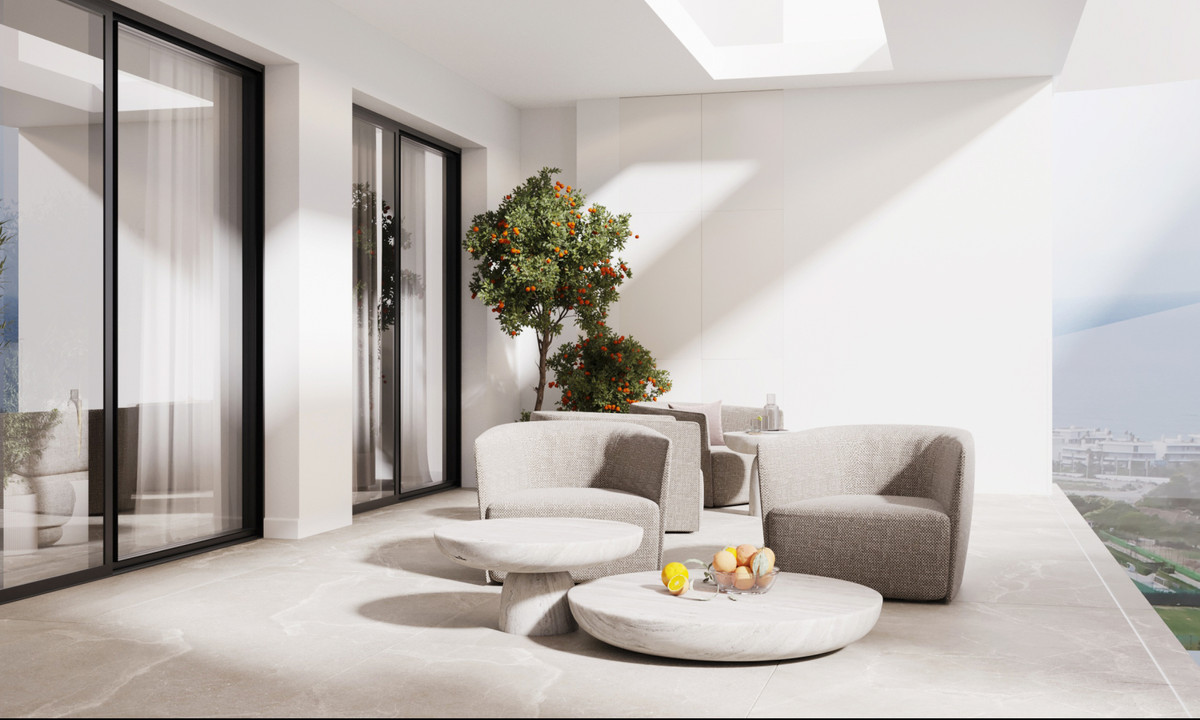 Lujo mediterráneo: vistas al mar y al campo de golf en Estepona, Apartamentos de ensueño en Estepona. Vistas al mar, golf y montaña. Zonas comunes, piscina. Cerca de servicios y centro histórico. ¡Oportunidad única!