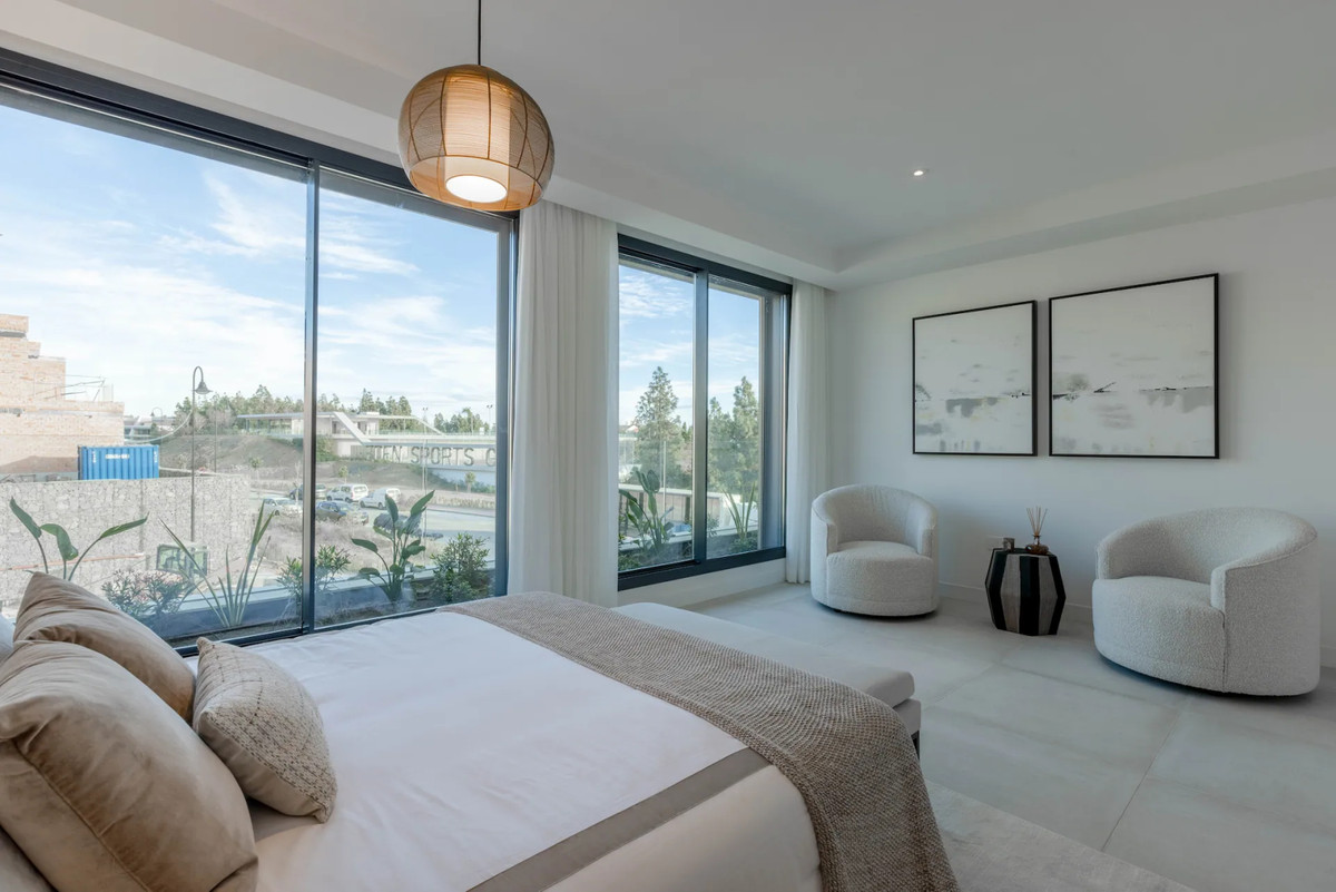 Vivienda mediterránea de lujo en Mijas: ¡Lista para entrar a vivir!, Casas adosadas de 3 dormitorios en Mijas, Málaga. Urbanización exclusiva, a 5 min de la playa y golf. Lujo, piscina y spa. ¡Estilo de vida mediterráneo!