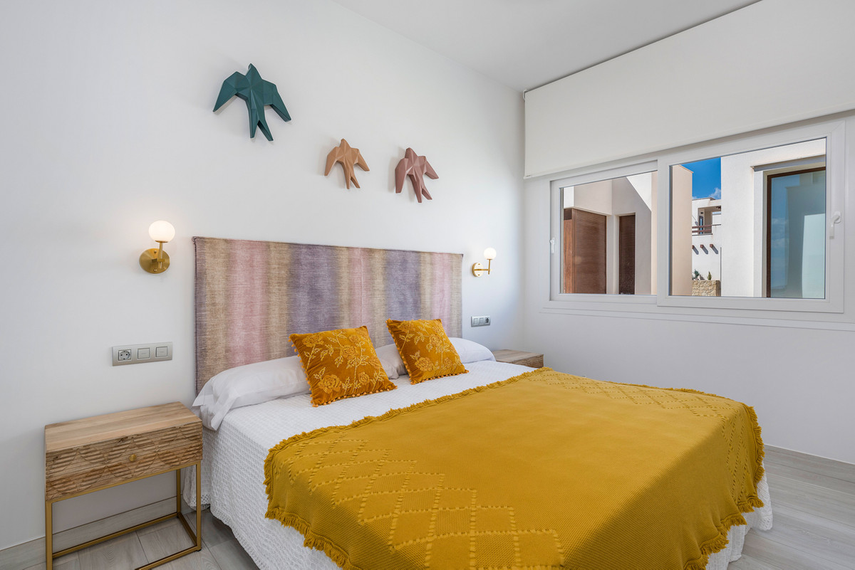 Villa de Lujo en Los Montesinos: Paz y Confort, Villas de lujo en La Herrada, Los Montesinos. 3 hab, piscinas privadas, cerca de playas y naturaleza. ¡Su oasis de paz!