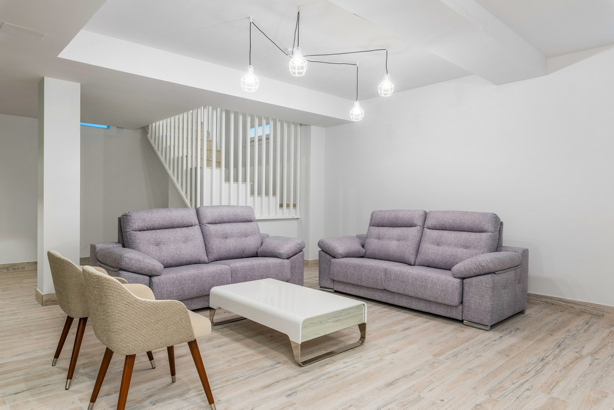 Villa de Lujo en Los Montesinos: Paz y Confort, Villas de lujo en La Herrada, Los Montesinos. 3 hab, piscinas privadas, cerca de playas y naturaleza. ¡Su oasis de paz!