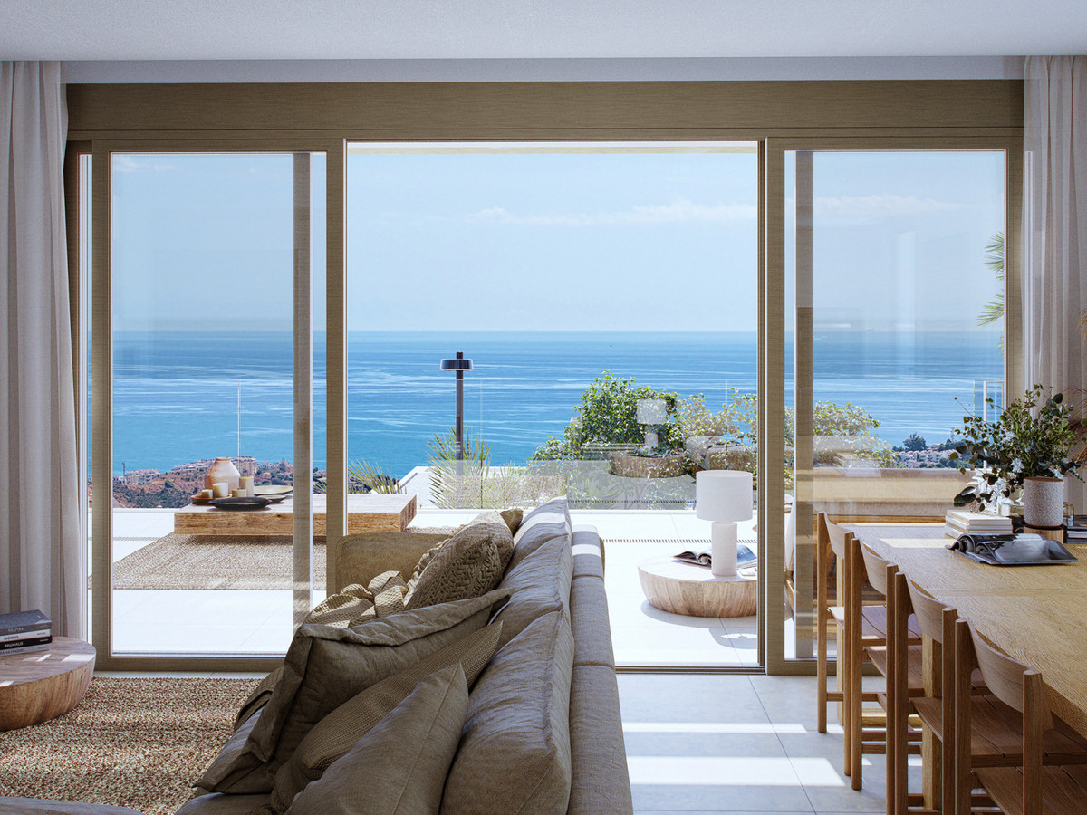 Villa de lujo en Mijas: vistas y confort., Espectacular villa de lujo en Mijas, Málaga. 4 dormitorios, vistas abiertas y diseño moderno. Cerca de la costa y con acceso a AP-7. ¡Su paraíso andaluz!