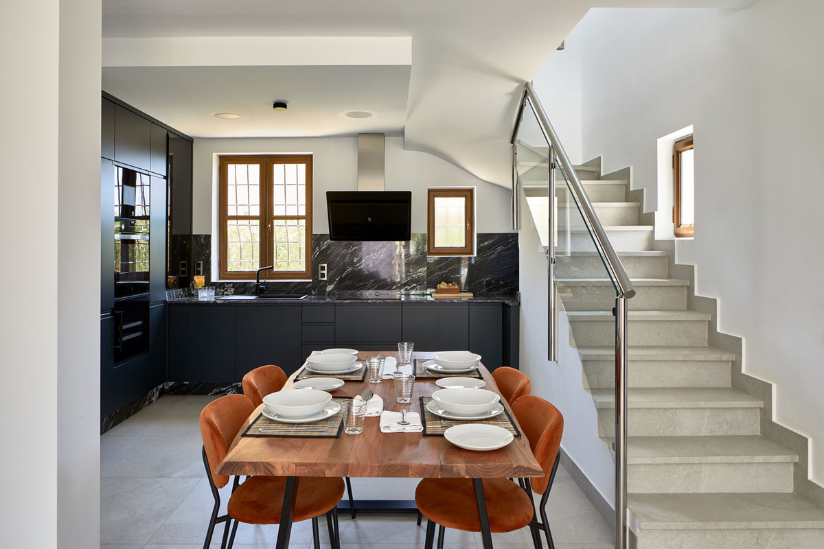 Villa de lujo en Desert Springs, Almería, Villa de lujo 4 dormitorios en Desert Springs, Almería. Vistas al golf, jardines privados, piscinas. Acabados premium. ¡Exclusividad y confort!