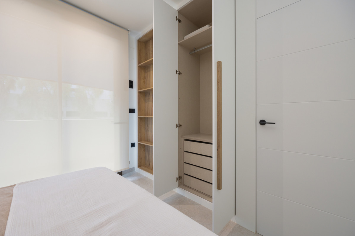 Tu oasis en Guardamar: Lujo y naturaleza., Descubre tu hogar en Guardamar, Alicante. Viviendas exclusivas con piscina y jardines. Vive el lujo y la calma cerca de playas únicas. ¡Tu paraíso te espera!