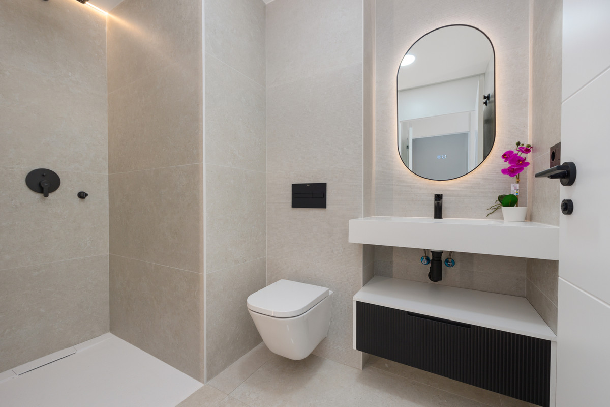Tu oasis en Guardamar: Lujo y naturaleza., Descubre tu hogar en Guardamar, Alicante. Viviendas exclusivas con piscina y jardines. Vive el lujo y la calma cerca de playas únicas. ¡Tu paraíso te espera!