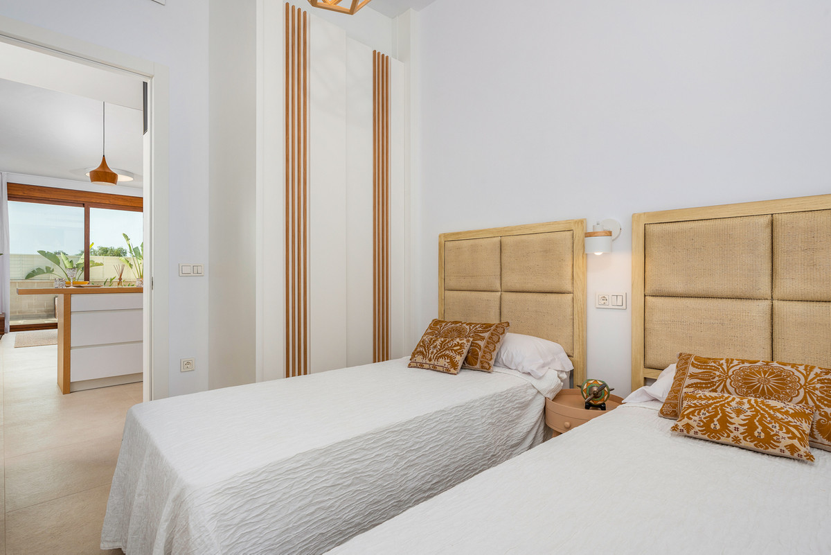 Villa de lujo a 200 m de la playa en Vera, Villas de obra nueva en Vera, Almería. A 200m de la playa. Piscinas privadas y parcelas amplias. ¡Estilo de vida mediterráneo!