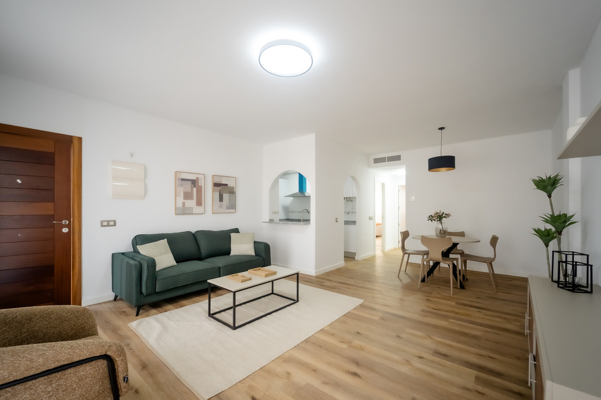 Tu oasis moderno en Las Herrerías, Almería, Descubre apartamentos de diseño en Las Herrerías, Almería. 2 hab, 2 baños, terraza, piscina. ¡Tu hogar mediterráneo ideal!