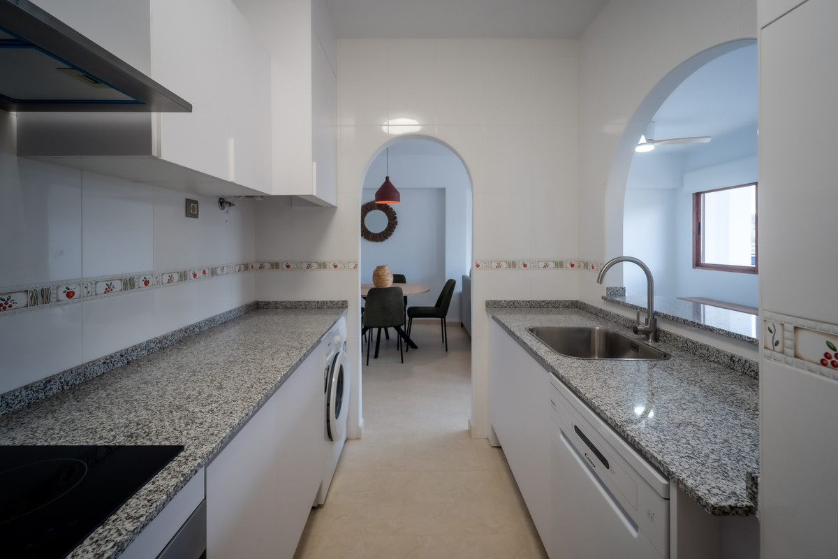 Tu oasis moderno en Las Herrerías, Almería, Descubre apartamentos de diseño en Las Herrerías, Almería. 2 hab, 2 baños, terraza, piscina. ¡Tu hogar mediterráneo ideal!