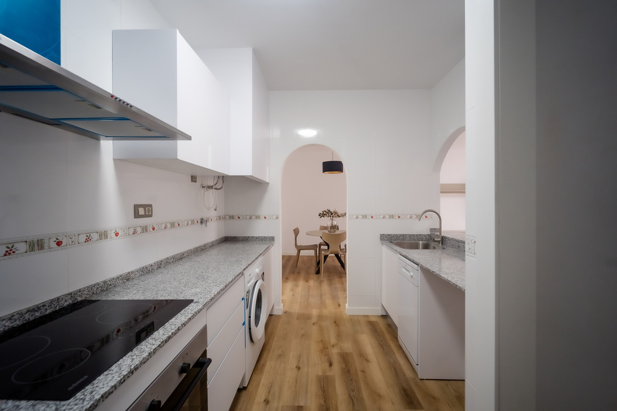 Tu oasis moderno en Las Herrerías, Almería, Descubre apartamentos de diseño en Las Herrerías, Almería. 2 hab, 2 baños, terraza, piscina. ¡Tu hogar mediterráneo ideal!