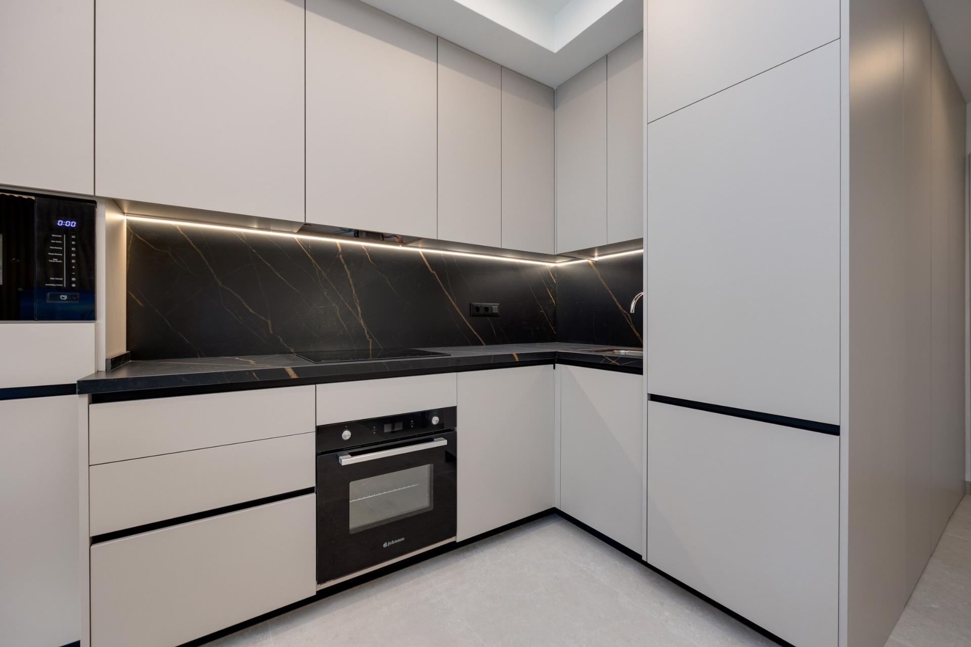 Apartamento en Venta en Guardamar del Segura, Apartamentos obra nueva en Guardamar, Costa Blanca. Diseño moderno, 2 hab, piscina, spa. A 1.6km playa. ¡Vive el lujo mediterráneo!