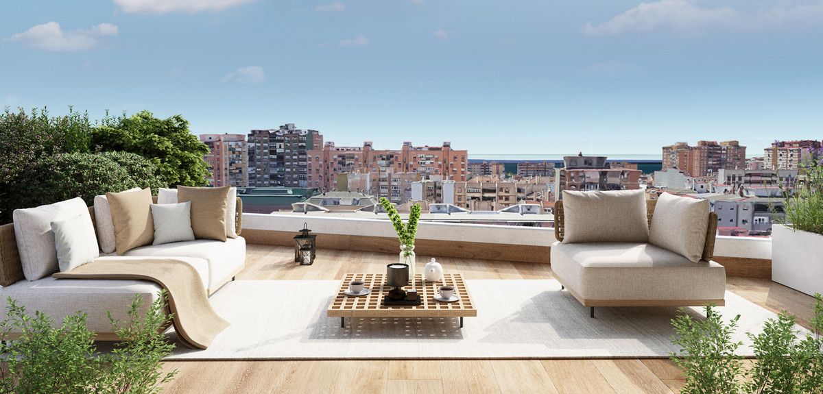 Málaga Oeste: Tu oasis urbano con terraza y conexión, Apartamento de 2 dorm. en La Princesa, Málaga. Disfruta amplias terrazas, a minutos de Playa Huelin. Conectividad excepcional (AVE, Metro, Aeropuerto). ¡Vive el