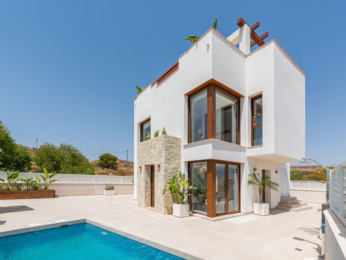 Vera, Almería: Villas de ensueño a 200 m de la playa., Villas de diseño en Vera, Almería, a 200m de playas. Residencial exclusivo con piscina privada, 3 dorm. Vive el sueño mediterráneo en la Costa de Almería.