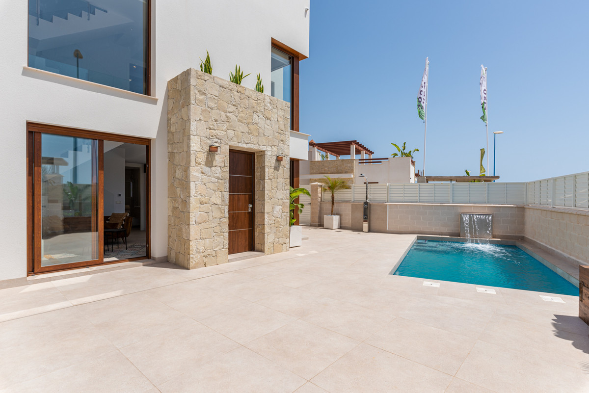 Vera, Almería: Villas de ensueño a 200 m de la playa., Villas de diseño en Vera, Almería, a 200m de playas. Residencial exclusivo con piscina privada, 3 dorm. Vive el sueño mediterráneo en la Costa de Almería.