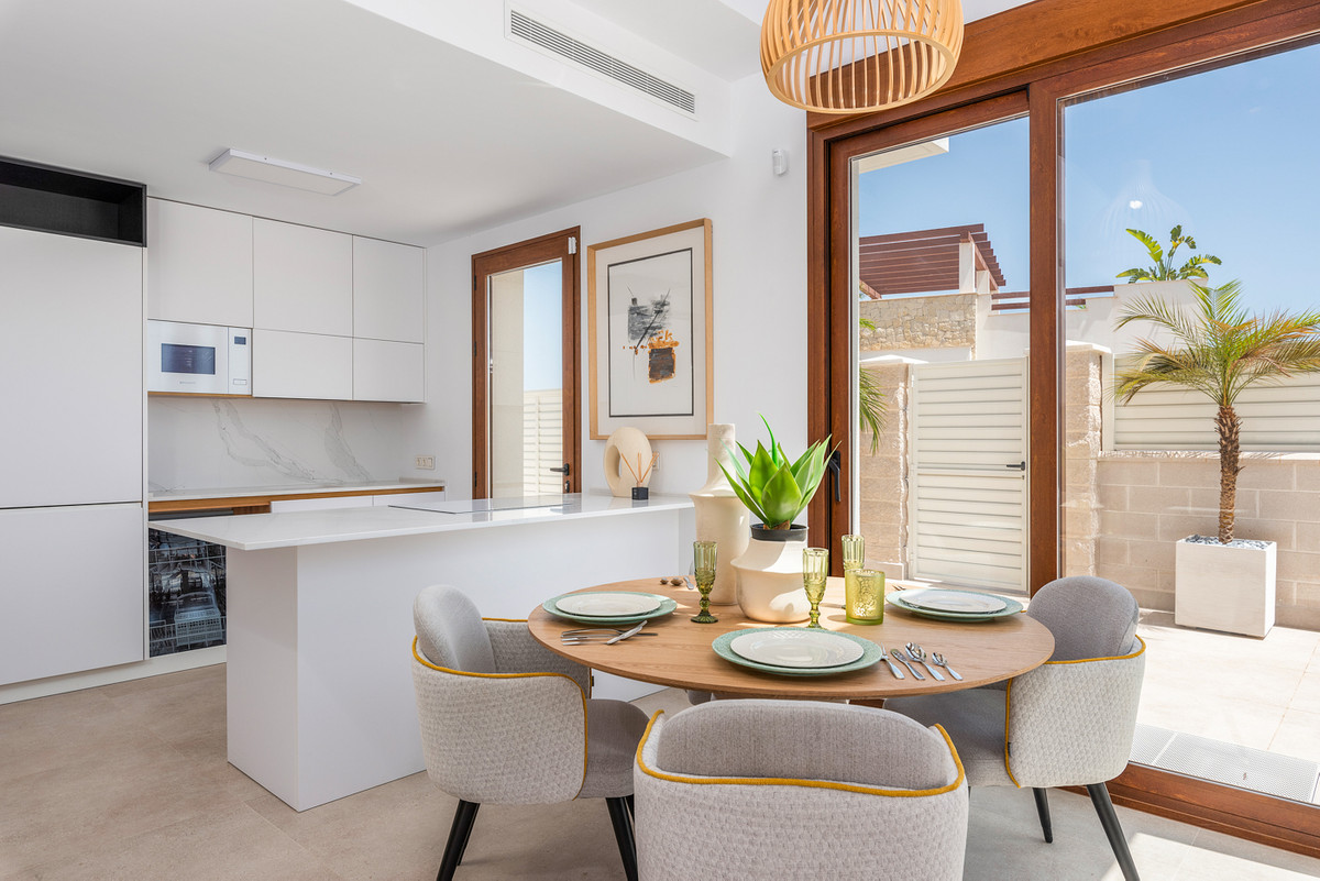 Vera, Almería: Villas de ensueño a 200 m de la playa., Villas de diseño en Vera, Almería, a 200m de playas. Residencial exclusivo con piscina privada, 3 dorm. Vive el sueño mediterráneo en la Costa de Almería.