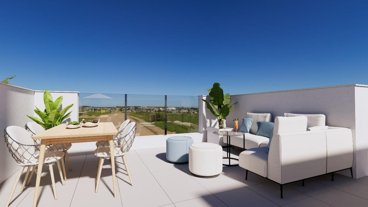 Villas de Lujo: Mar, Golf y Sol en Los Alcázares, Descubre 31 villas adosadas de lujo en Los Alcázares, Murcia. A metros del Mar Menor y golf La Serena. 3 dorm, terrazas, solárium. ¡Invierte en tu bienestar!