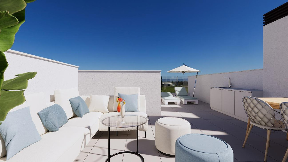 Villas de Lujo: Mar, Golf y Sol en Los Alcázares, Descubre 31 villas adosadas de lujo en Los Alcázares, Murcia. A metros del Mar Menor y golf La Serena. 3 dorm, terrazas, solárium. ¡Invierte en tu bienestar!