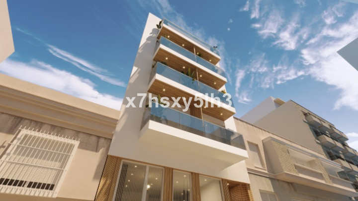 Apartamento de 3 habitaciones y 3 baños en Torrevieja.