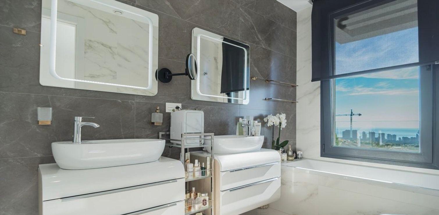 Villa de Lujo Exquisita en Sierra Cortina con Piscina y Vistas, Descubra esta villa de lujo en Sierra Cortina, Finestrat. 389m², 5 dorm, 5 baños, piscina privada, gimnasio y vistas espectaculares. ¡Viva el lujo y la privacid