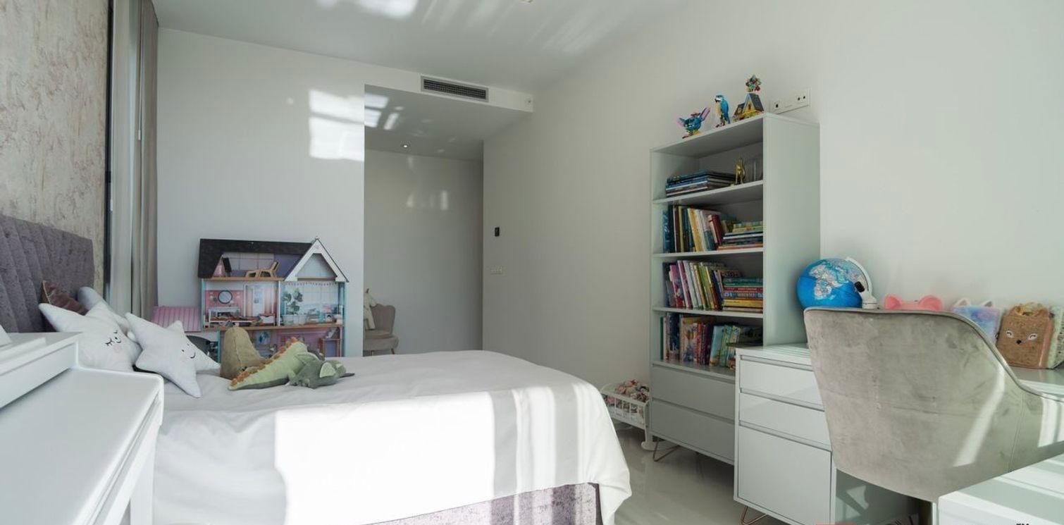 Villa de Lujo Exquisita en Sierra Cortina con Piscina y Vistas, Descubra esta villa de lujo en Sierra Cortina, Finestrat. 389m², 5 dorm, 5 baños, piscina privada, gimnasio y vistas espectaculares. ¡Viva el lujo y la privacid