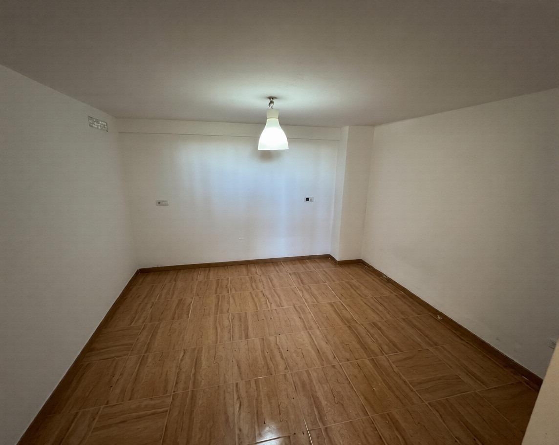 Villa Exclusiva en Cox: Doble Hogar y Gran Parcela, Villa de lujo en Cox, Alicante. Gran parcela de 2000m² con piscina, 3 viviendas y vistas. Ideal para familias, inversión o alquiler turístico. ¡Potencial único!
