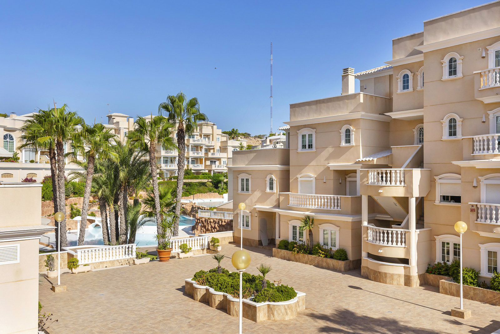 Tu Oasis Mediterráneo en Guardamar: ¡Listo para Vivir!