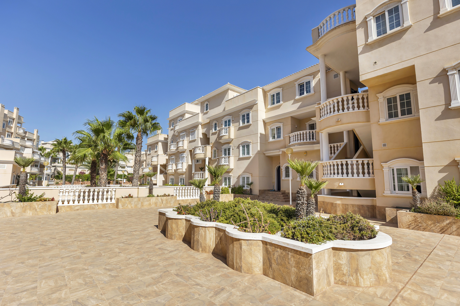 Tu Oasis Mediterráneo en Guardamar: ¡Listo para Vivir!