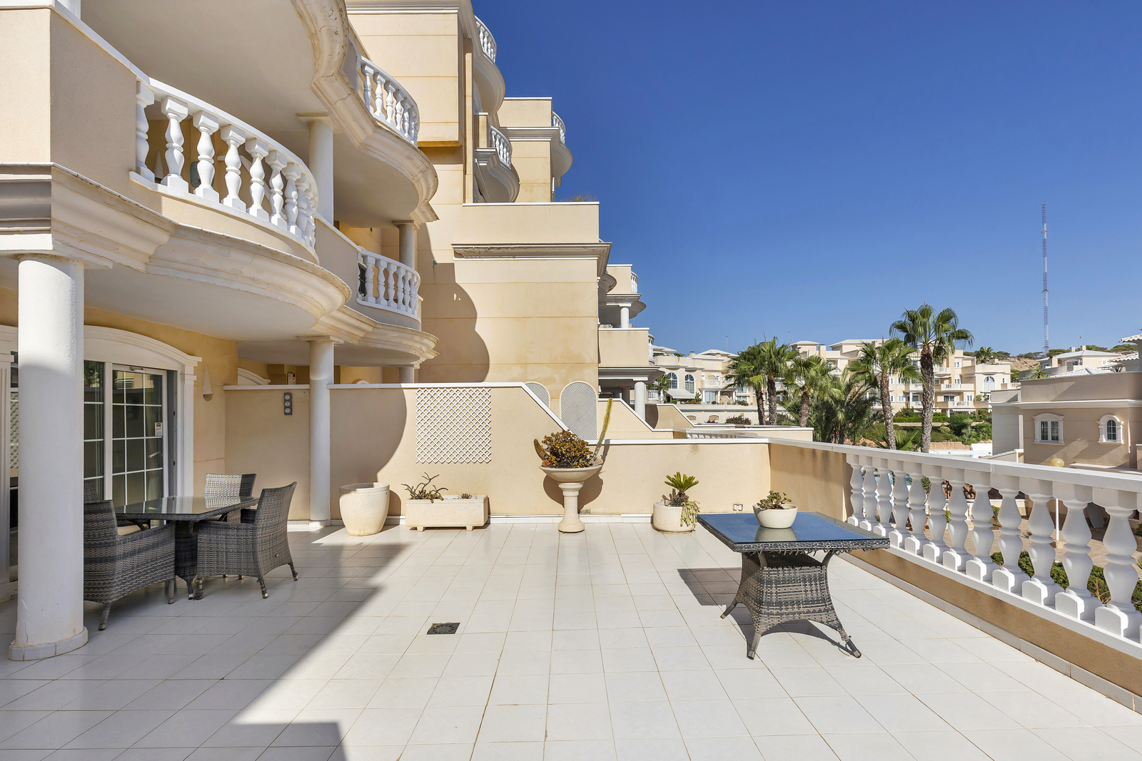 Tu Oasis Mediterráneo en Guardamar: ¡Listo para Vivir!