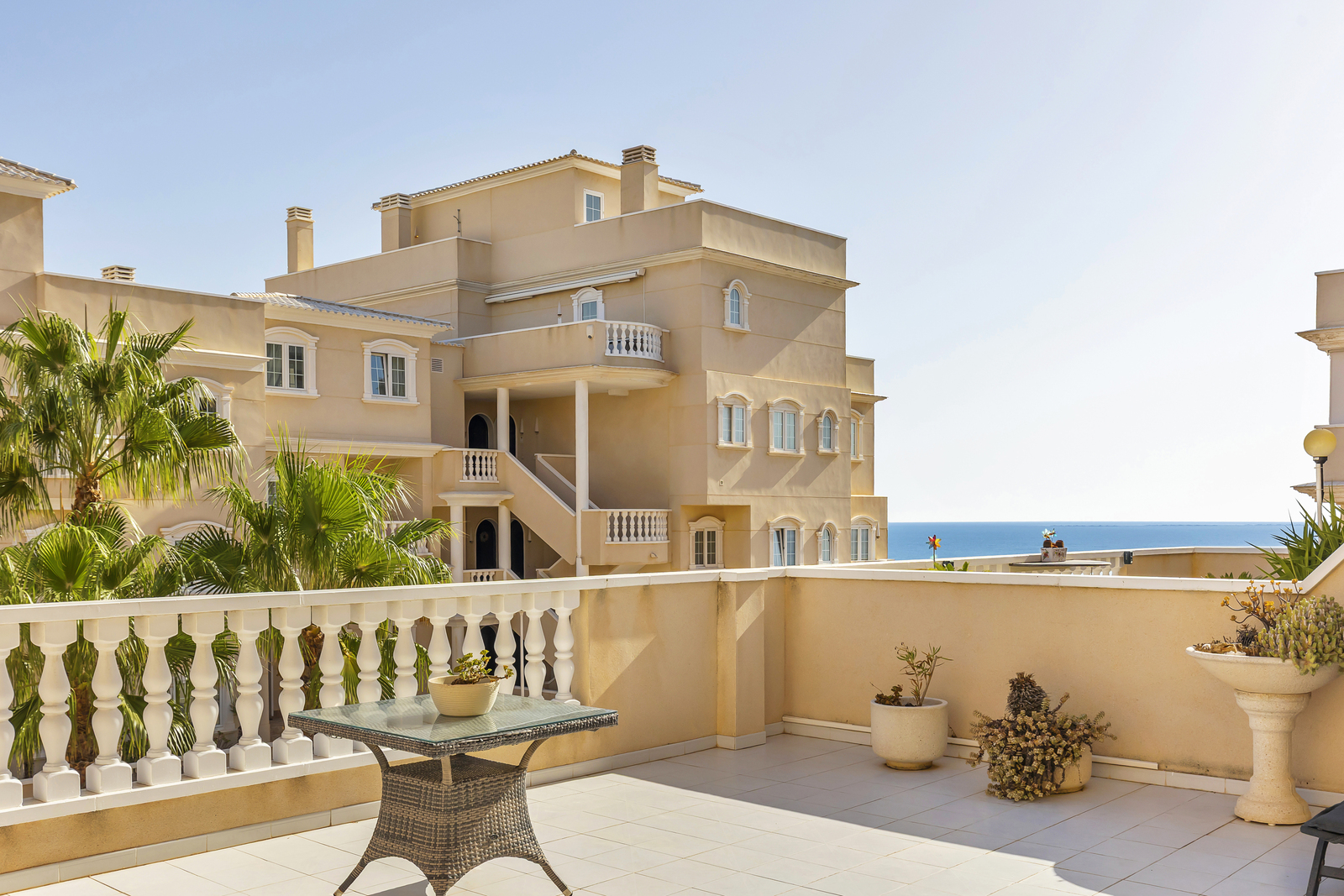 Tu Oasis Mediterráneo en Guardamar: ¡Listo para Vivir!