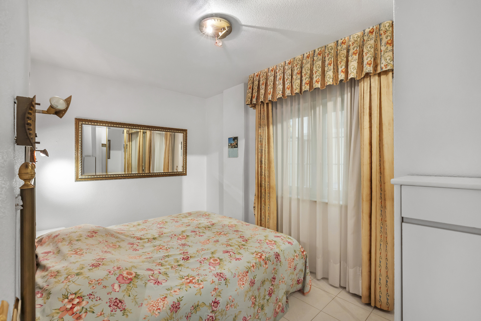 Tu Oasis Mediterráneo en Guardamar: ¡Listo para Vivir!