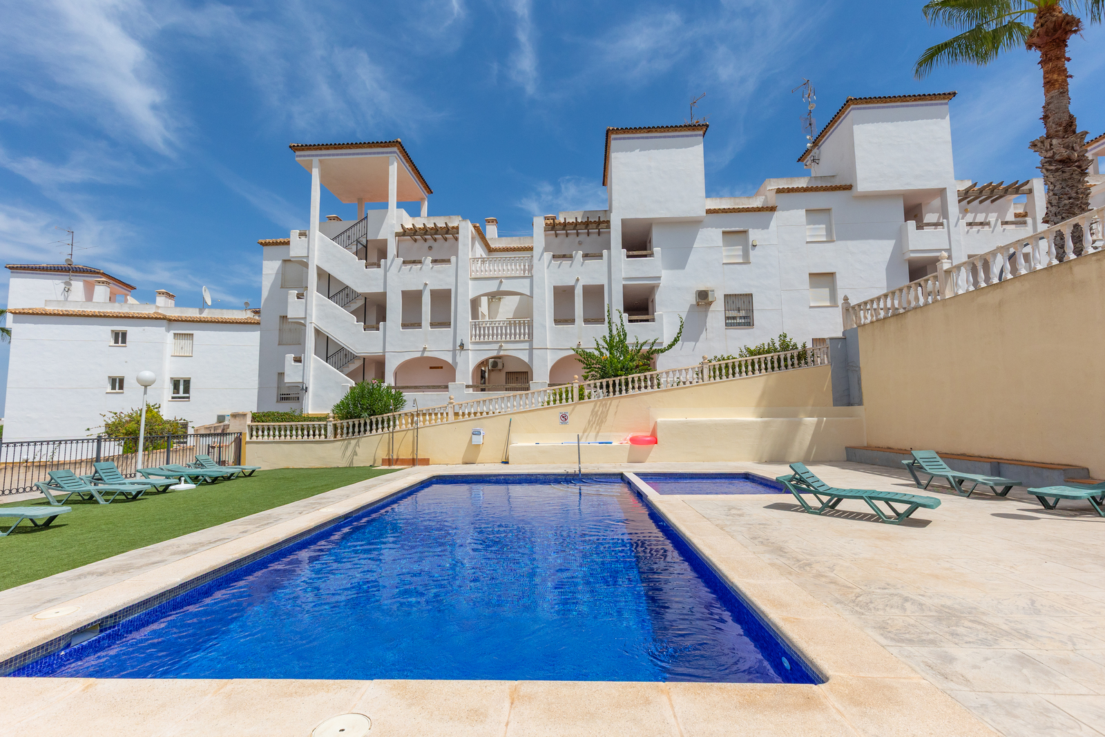 Apartamento amueblado con solarium privado