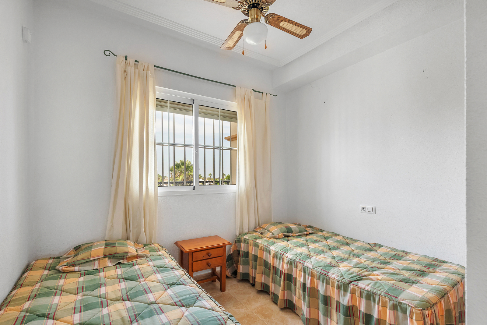 Apartamento amueblado con solarium privado
